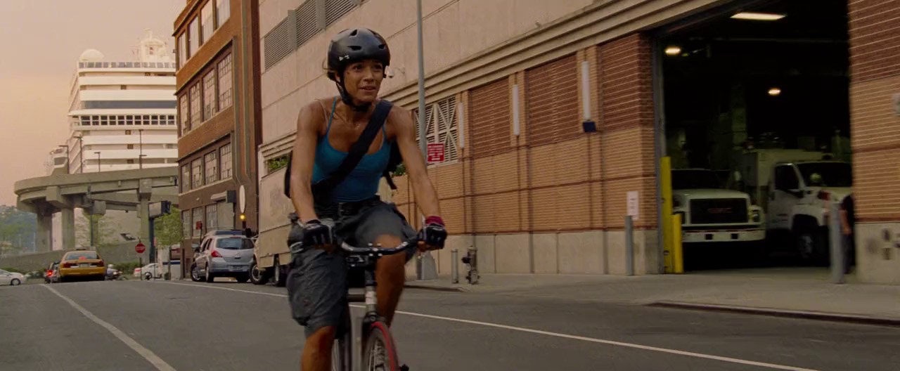 Premium Rush (2012) BluRay Hin + Eng + Tam + Tel 720p x264 AVC AAC 2.0.mkv.0004